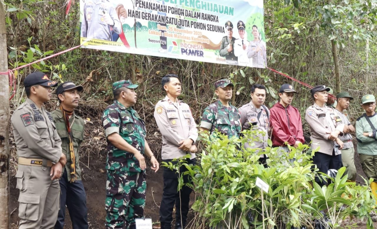 Polsek Ibun Polresta Bandung Tanam 1000 Pohon Berbagai Jenis Di Area